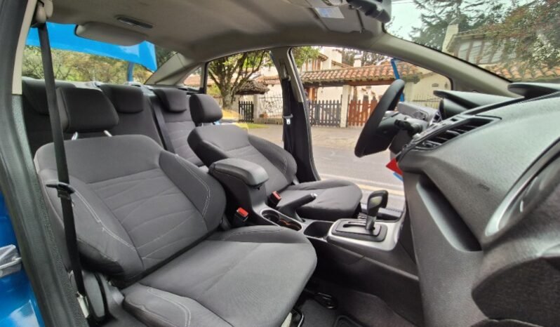
								Ford Fiesta SE full									