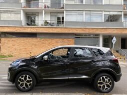 
										Renault captur iconic full									