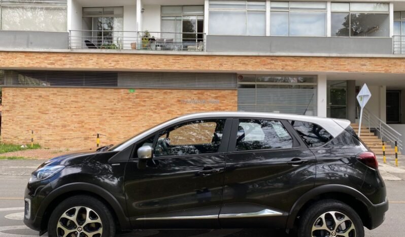 
								Renault captur iconic full									