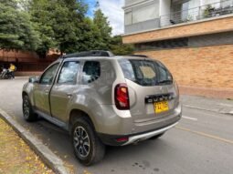 
										Renault Duster full									