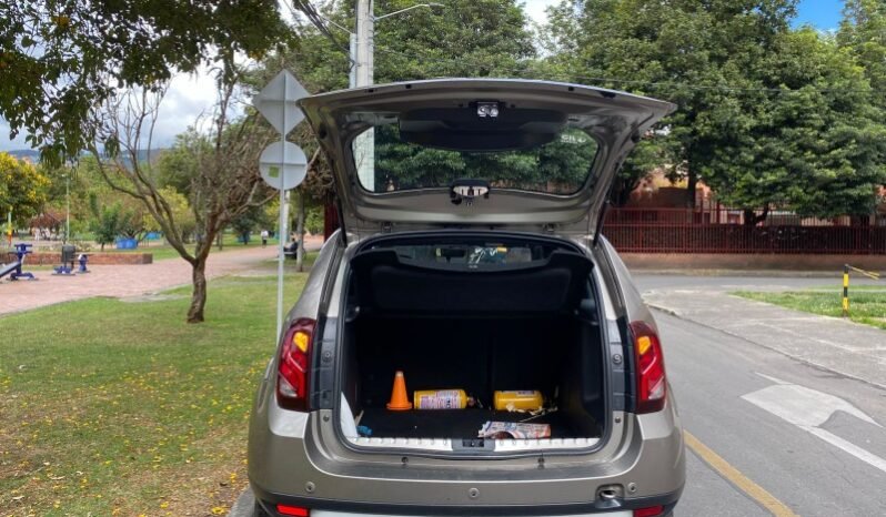 
								Renault Duster full									