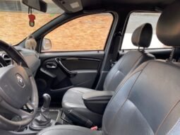 
										Renault Duster full									