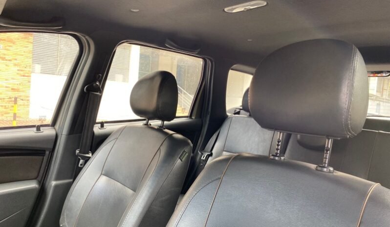 
								Renault Duster full									