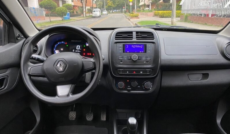 
								Renault Kwid full									
