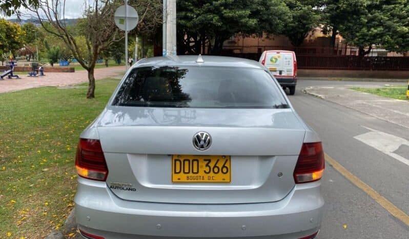 
Volkswagen Vento full									