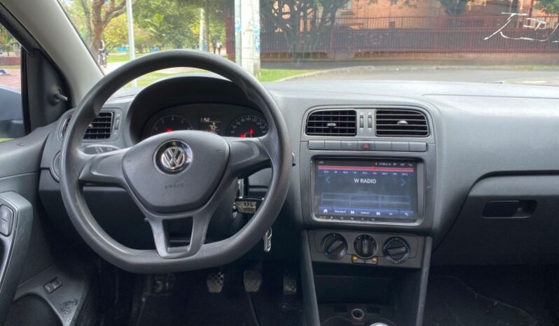 
Volkswagen Vento full									