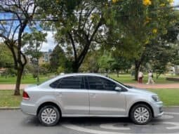 
Volkswagen Vento full									