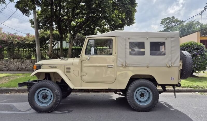 
Toyota FJ 43 MT full									