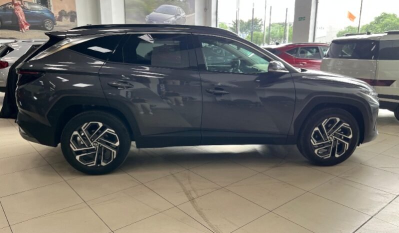 
								Hyundai TUCSON HIBRIDA 4X2 LIMITED full									