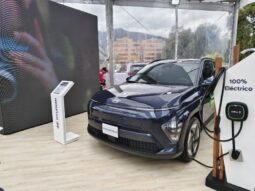 
										Hyundai kona electrica full									