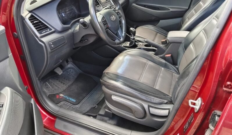 
								Hyundai TUCSON full									