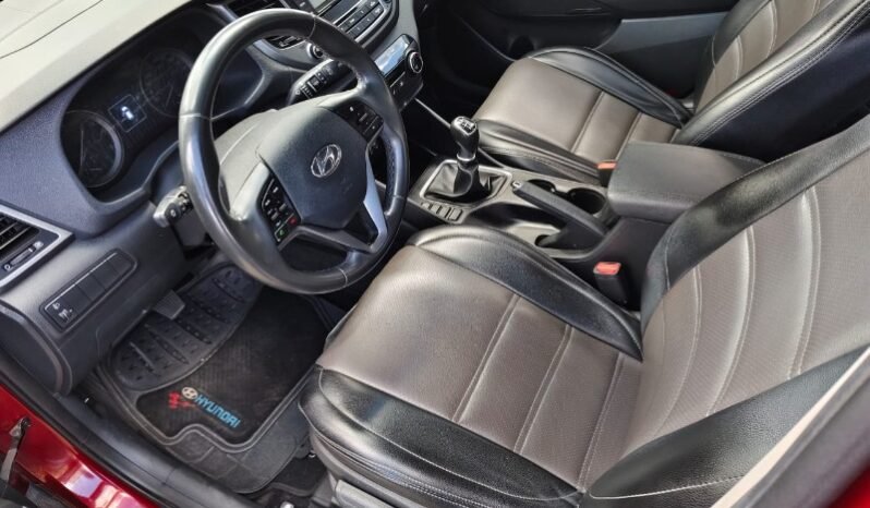 
								Hyundai TUCSON full									