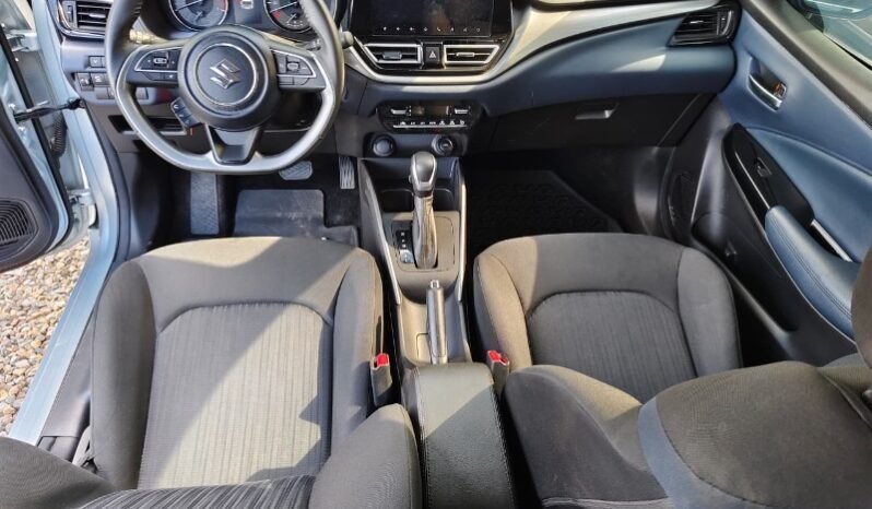 
								Suzuki BALENO CROSS GLX full									