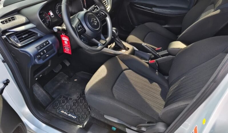 
								Suzuki BALENO CROSS GLX full									