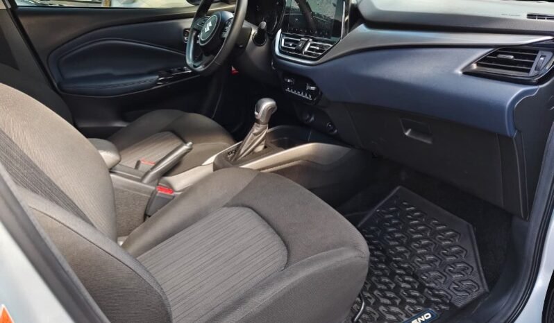 
								Suzuki BALENO CROSS GLX full									