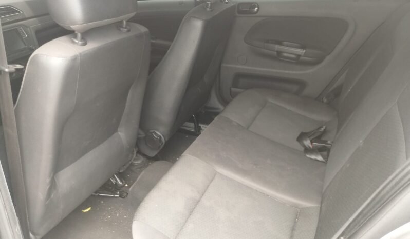 
								Volkswagen Gol ConfortLine Mt full									