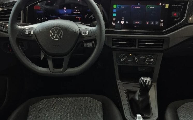 
								Volkswagen Polo full									