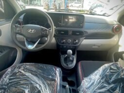 
										Hyundai Grand Metro Taxi sedan full									