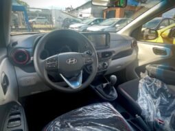
										Hyundai Grand Metro Taxi sedan full									