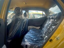 
										Hyundai Grand Metro Taxi sedan full									