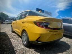 
										Hyundai Grand Metro Taxi sedan full									