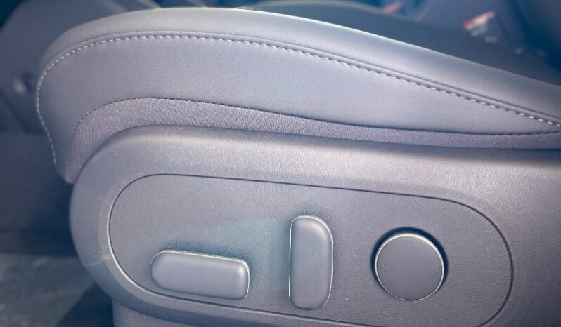 
								Hyundai Kona Hibrida Premium HEV full									