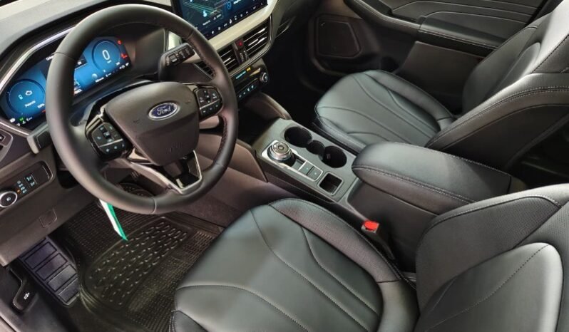 
								Ford escape platinum full									