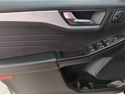 
										Ford escape platinum full									