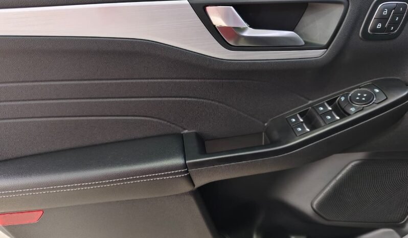 
								Ford escape platinum full									