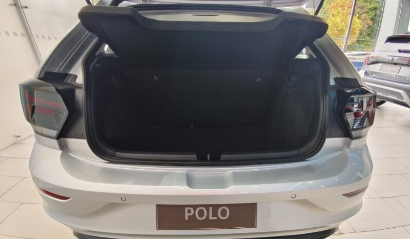 
								Volkswagen Polo full									