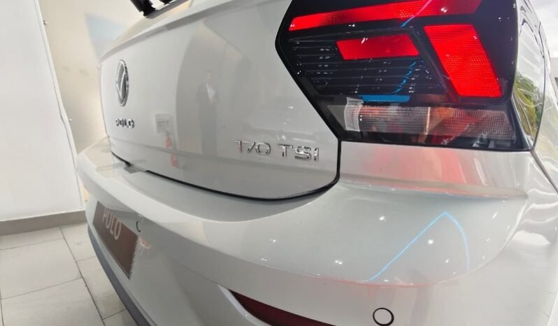 
								Volkswagen Polo full									