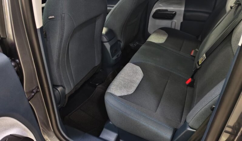 
								Ford Maverick full									