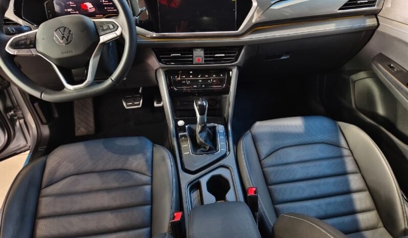 
								Volkswagen taos full									