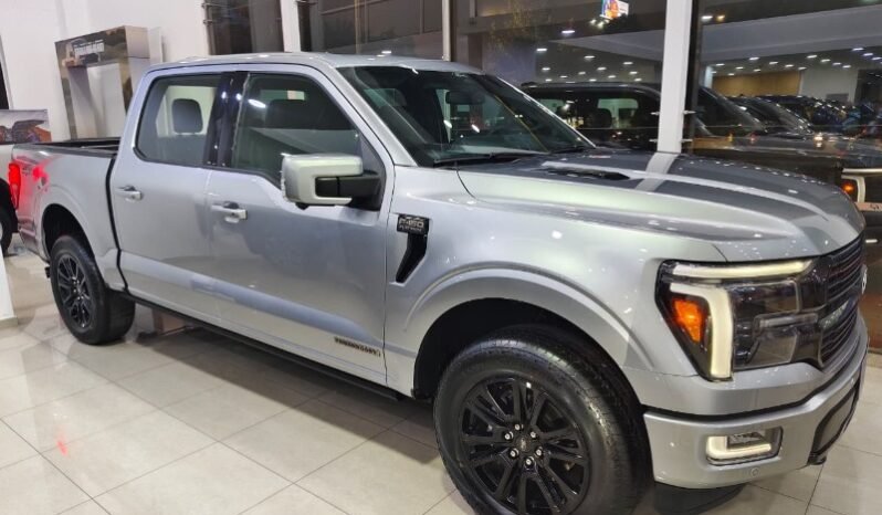
								Ford F-150 PLATINUM full									