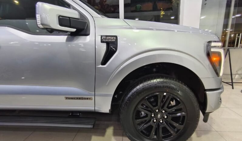 
								Ford F-150 PLATINUM full									