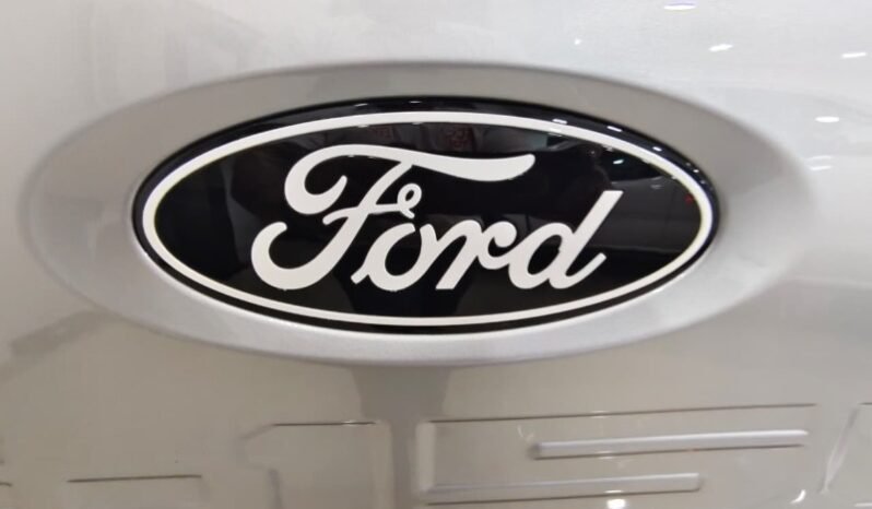 
								Ford F-150 PLATINUM full									