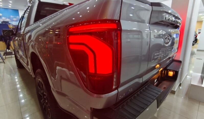 
								Ford F-150 PLATINUM full									
