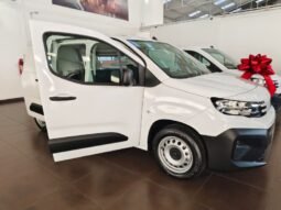 
										Peugeot Partner full									