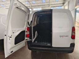 
										Peugeot Partner full									