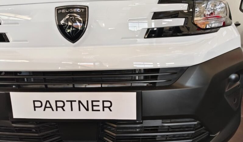 
								Peugeot Partner full									