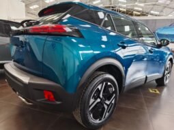 
										Peugeot 2008 Style Turbo full									