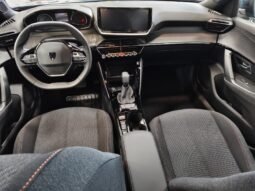 
										Peugeot 2008 Style Turbo full									