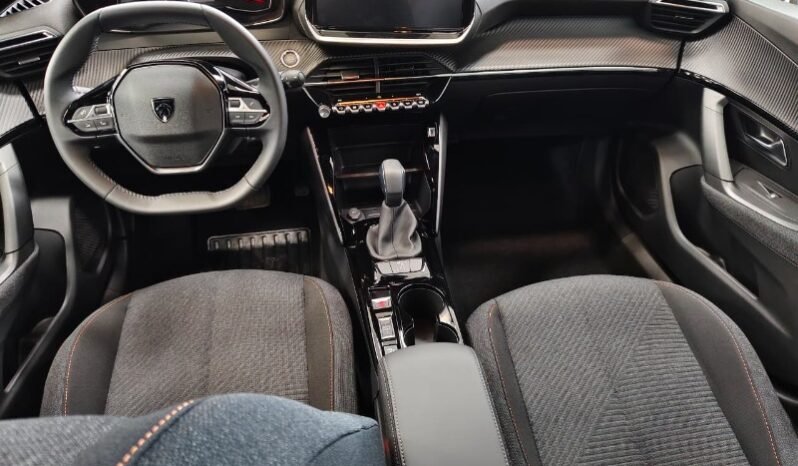 
								Peugeot 2008 Style Turbo full									