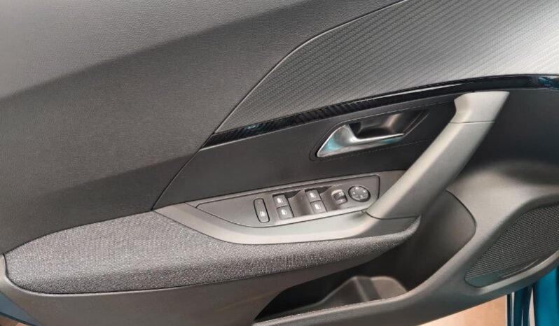 
								Peugeot 2008 Style Turbo full									