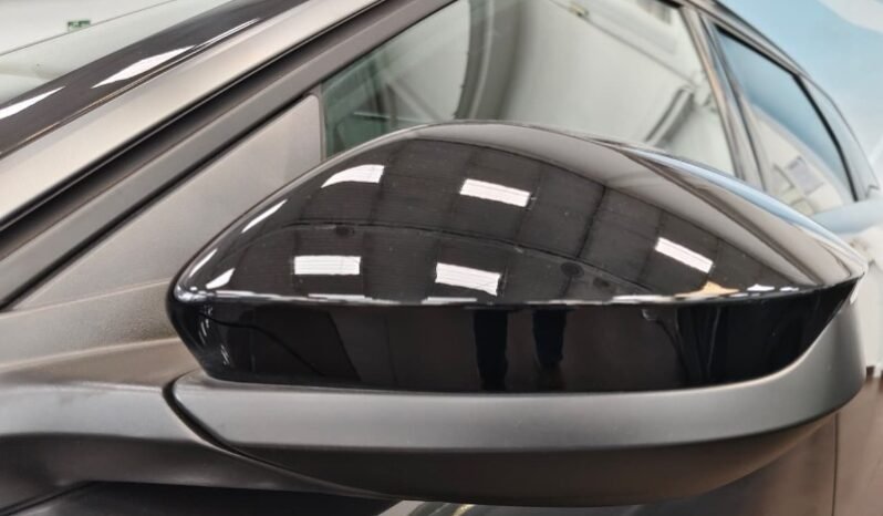 
								Peugeot 5008 full									