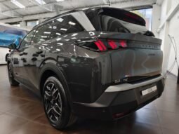 
										Peugeot 5008 full									