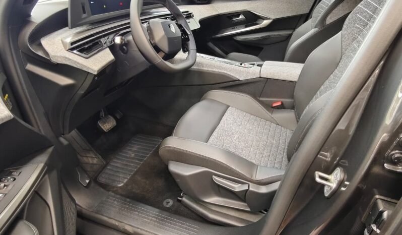
								Peugeot 5008 full									