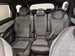 
										Peugeot 5008 full									