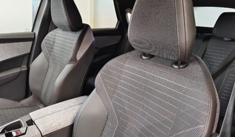 
								Peugeot 3008 Allure full									