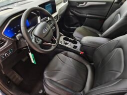 
										Ford escape platinum full									